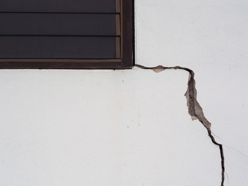 Crack Repair in Walls